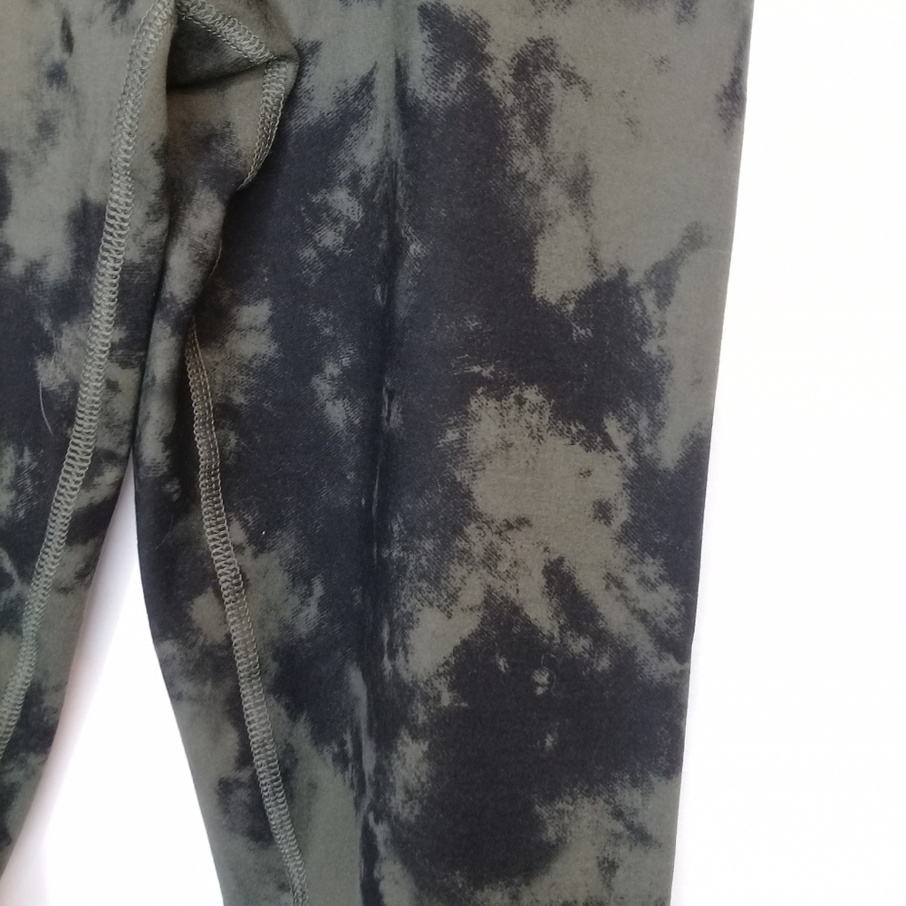 Evolution and Creation Olive Green Black Tie Dye Capri Cross Waist Legging Med - Picture 6 of 8